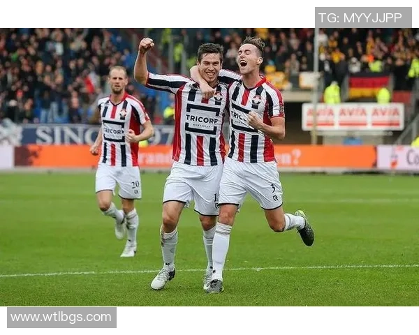 38号球星领衔足球赛场风云时刻 展现超凡技艺与不懈拼搏精神