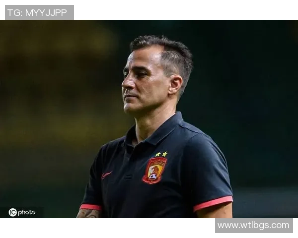 五十二号足球球星是谁 他在球场上的表现如何影响了球队发展 五十二号足球球星是谁 他在球场上的表现如何影响了球队发展