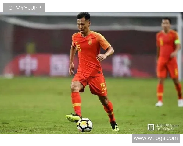 从巅峰荣耀到寂寞身影足球时代巨星落幕背后的心酸与无奈