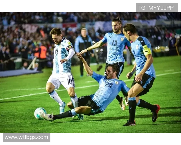 现役足球球星独占一城的传奇之路与球队深度融合分析